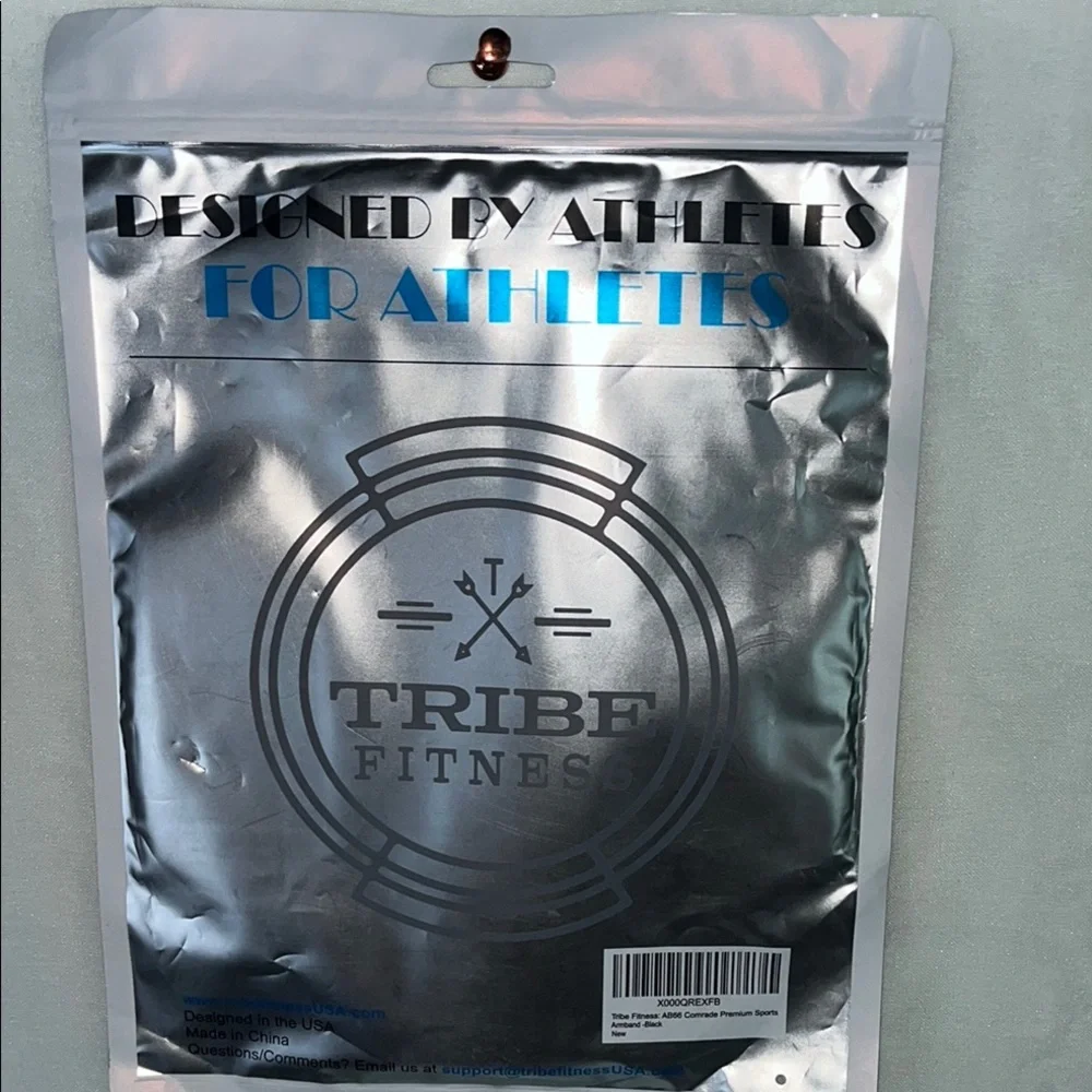 TRIBE FITNESS AB66 Premium Sports Armband - New in package. Universal Fit